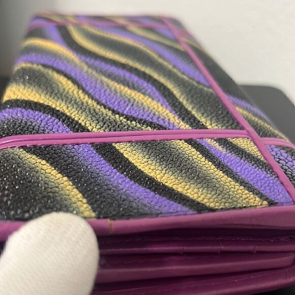 Stingray Skin Trifold Long Wallet - Picture 8 of 11